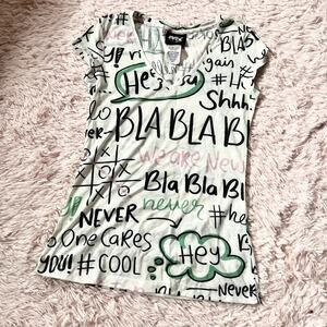 Mika‎ Urban Wear Graffiti Style Graphic Streetwear Y2K Streetwear V neck Tee
